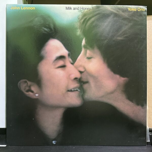 John Lennon & Yoko Ono – Milk And Honey 黑膠唱片正面